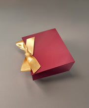 Load image into Gallery viewer, 20PCS Burgundy Gift Bags with Ribbon – Personalized Foil Logo Favor Bags for Weddings, Parties, Jewelry & Holiday Gifts