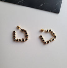 Load image into Gallery viewer, Vintage Gold C-Shape Earrings with Black Resin Square – Retro Stud Statement Jewelry