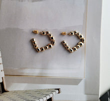 Load image into Gallery viewer, Vintage Gold C-Shape Earrings with Black Resin Square – Retro Stud Statement Jewelry