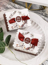Load image into Gallery viewer, 20PCS Christmas Candy Boxes – Foldable Holiday Party Favor Boxes with Reindeer & Xmas Tree Designs