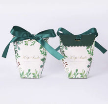 Load image into Gallery viewer, 20PCS Green Wedding Favor Candy Boxes – Party Gift Boxes with Ribbon for Bridal Shower, Holiday, and Guest Welcome Gifts