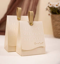 Load image into Gallery viewer, 20Pcs Elegant Ivory Candy Bags – Wedding Favors with Leather Handle & Paper Cardstock (Gift Packing Boxes)