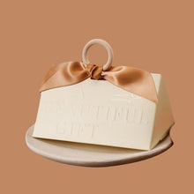 Load image into Gallery viewer, 20PCS Elegant Bridal Shower Favor Boxes – Wedding Party Candy Bags with Ribbon & Wood Handle, Gold Foil Gift Packaging