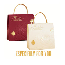 Load image into Gallery viewer, 20PCS Luxury Wedding Favor Gift Boxes – Bag-Shaped Candy Boxes with Ribbon & Gold Foil Text (DIY Paper Packaging)