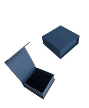 Load image into Gallery viewer, 50PCS Personalized Flip-Top Jewelry Gift Boxes – Custom Logo Packaging for Necklaces, Bracelets, Earrings