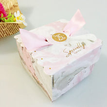 Load image into Gallery viewer, New Multicolor Wedding Candy Box Gift Bag Wedding Favors and Gifts Box Baby Shower Happy Birthday Paper Box Party Supplies