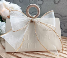 Load image into Gallery viewer, 10PCS Charming Beige Candy Box Wedding Favor Box w Handle Paper Gift  Bag/Box/Bag Shape Bridal Party Shower Favor Gift Packing Bag/Sweet Box
