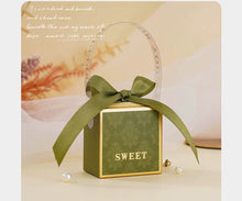 Load image into Gallery viewer, 20Pcs  Luxury Vintage Style design Wedding Favors Candy Boxes /Party Gift Paper Box Ribbon Box/wedding favor for guest/Party Favors Gift Box

